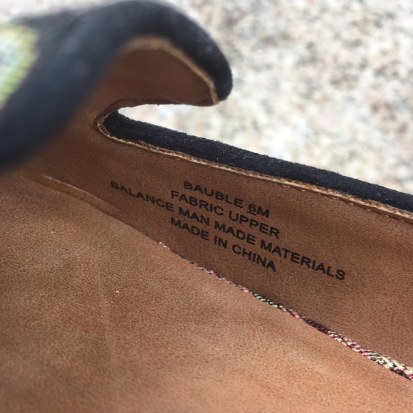 NWT flats - Picture 2 of 3